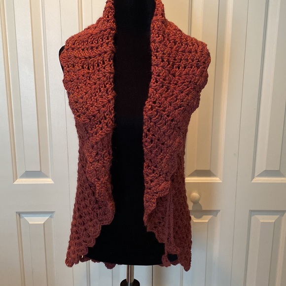 Crochet vest, 100% Alpacha, 100% hand made NWOT- in Dusty Rose color palette - Picture 10 of 14